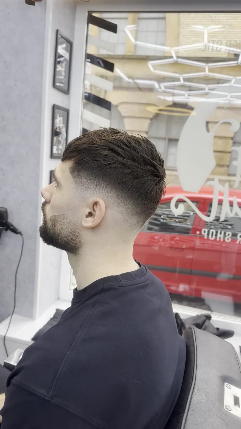 Taper Fade — am Schaufenster
